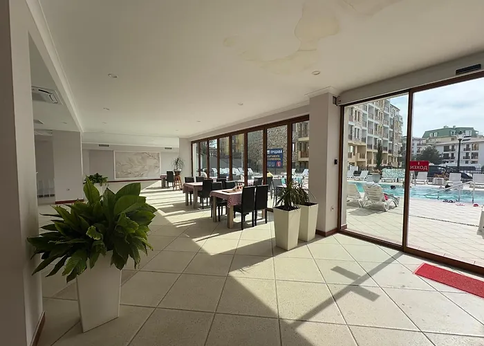 Hanat 3* Saints Constantine and Helena