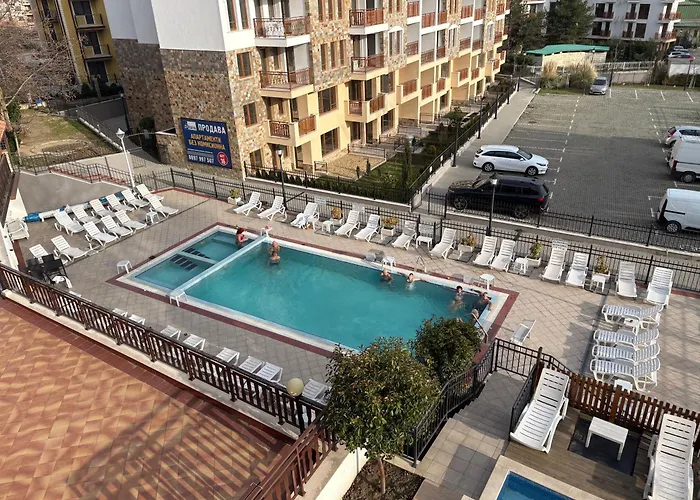 Hanat 3* Saints Constantine and Helena