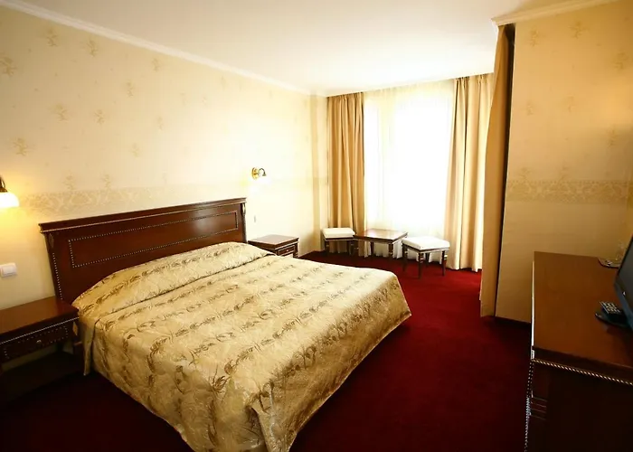 Hanat Saints Constantine and Helena